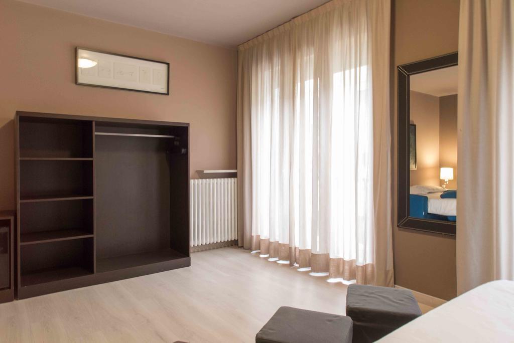 M14 & Hotel Pádua
